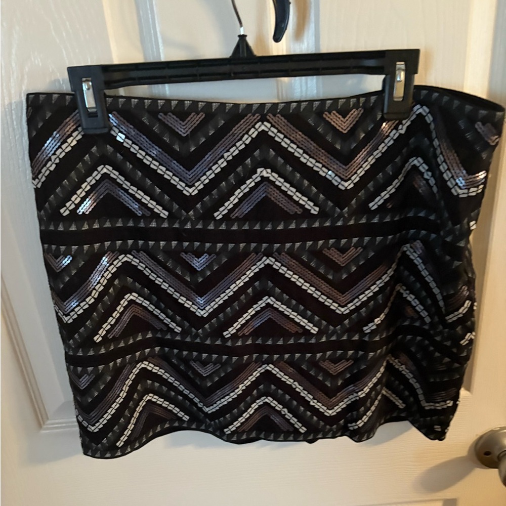 NWT Express Black and Silver Sequin Skirt